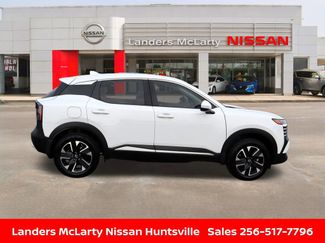 Used 2025 Nissan Kicks SV video 2