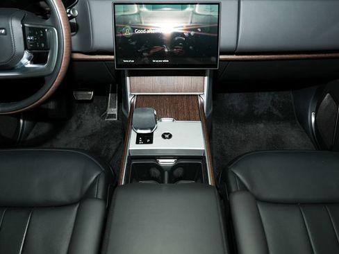 Used 2025 Land Rover Range Rover Autobiography AWD/4WD image 45