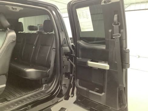 Used 2017 Ford F350 Lariat w/ Lariat Value Package AWD/4WD image 11