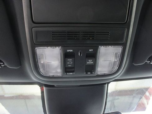 Used 2024 Honda Odyssey Sport image 30