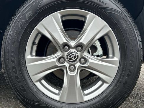 Certified 2024 Toyota RAV4 XLE w/ Convenience Package AWD/4WD image 27