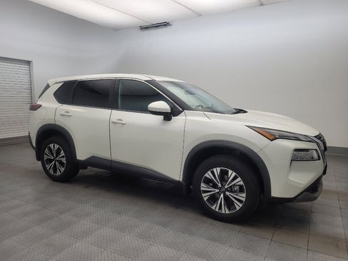 Used 2023 Nissan Rogue SV image 11