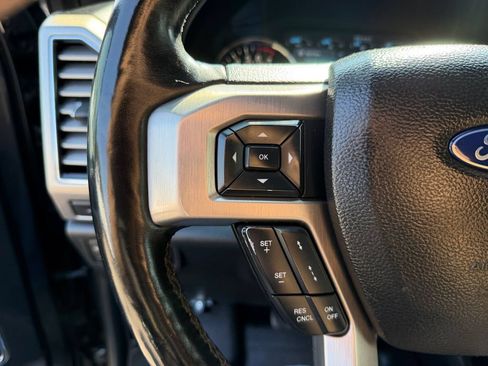 Used 2017 Ford F150 Platinum w/ Equipment Group 701A Luxury AWD/4WD image 20
