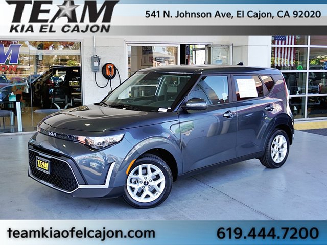 Certified 2025 Kia Soul LX w/ LX Technology Package FWD image 1