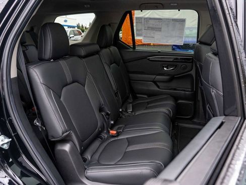 New 2025 Honda Pilot Touring image 16