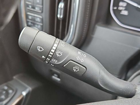 Used 2021 GMC Sierra 1500 Elevation image 21