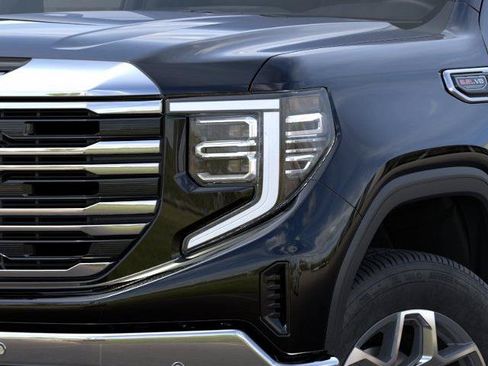 New 2026 GMC Sierra 1500 SLT w/ SLT Premium Plus Package AWD/4WD image 10