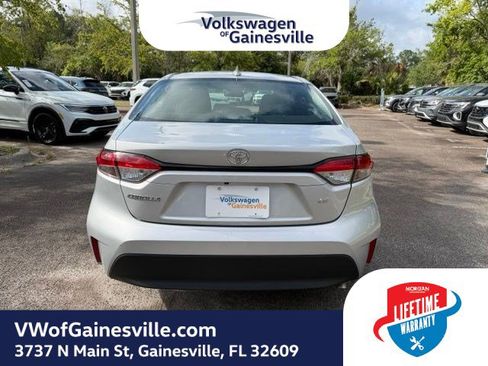 Used 2024 Toyota Corolla LE FWD image 5