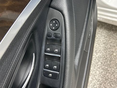 Used 2014 BMW 528i Sedan image 9