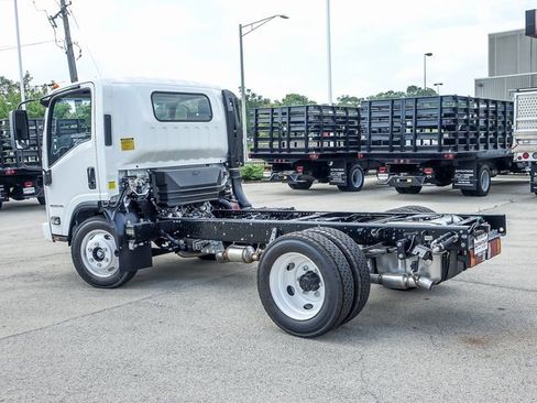New 2025 Chevrolet Low Cab Forward image 5