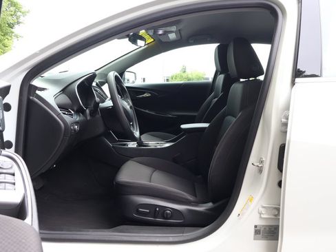 Certified 2019 Chevrolet Malibu LT w/ Driver Confidence Package II FWD image 34