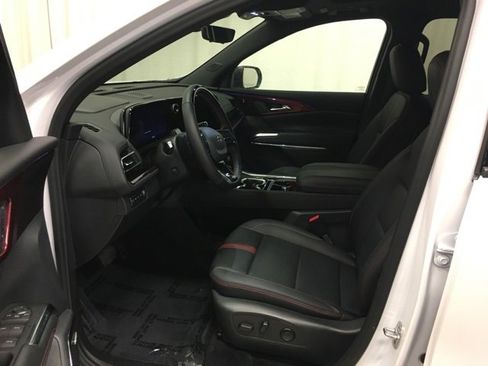 Used 2024 Chevrolet Traverse RS w/ LPO, Floor Liner Package image 19