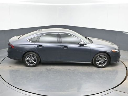 Used 2023 Honda Accord EX image 37
