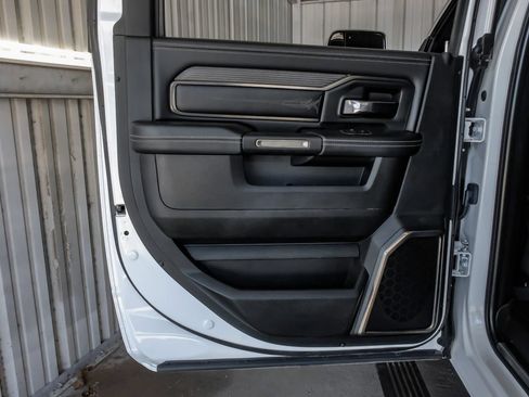 Used 2022 RAM 2500 Limited AWD/4WD image 47