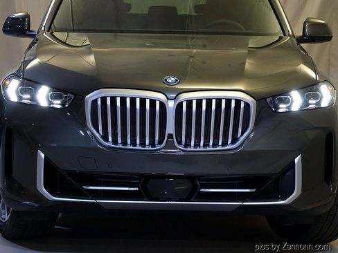 New 2026 BMW X5 xDrive50e w/ Climate Comfort Package AWD/4WD image 6