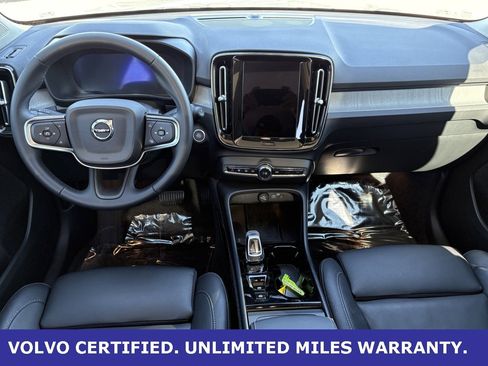 Certified 2025 Volvo XC40 B5 Plus image 12