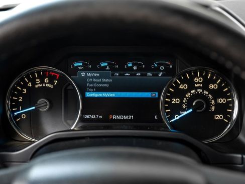 Used 2015 Ford F150 Platinum w/ Equipment Group 701A Luxury AWD/4WD image 16