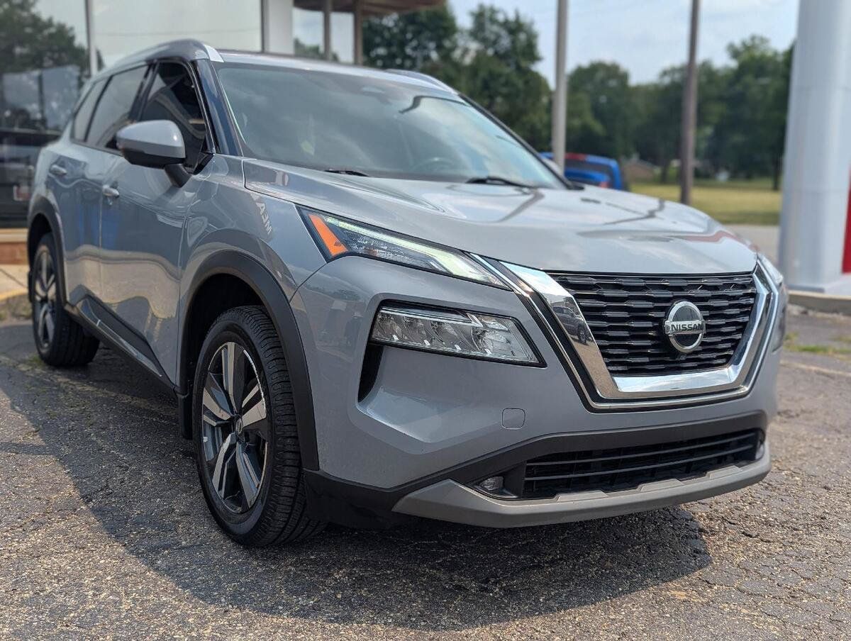 Used 2021 Nissan Rogue SL AWD/4WD image 1