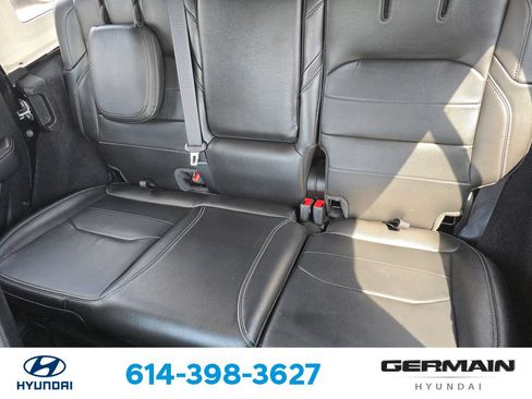 Used 2021 Jeep Wrangler Unlimited Sahara w/ Cold Weather Group AWD/4WD image 19