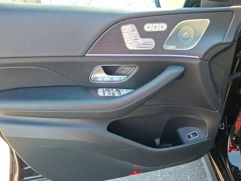 Certified 2025 Mercedes-Benz GLS 450 4MATIC image 13