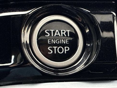 Certified 2023 Nissan Pathfinder SV w/ SV Premium Package AWD/4WD image 28