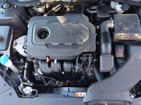 Used 2020 Kia Optima LX image 30