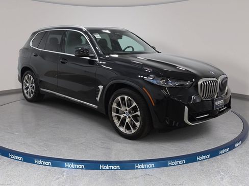 Used 2025 BMW X5 xDrive50e AWD/4WD image 4
