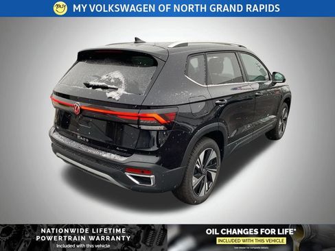 New 2026 Volkswagen Taos SE AWD/4WD image 22