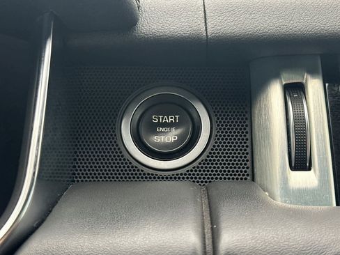 Used 2020 Land Rover Range Rover HSE image 22