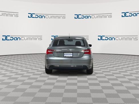 Used 2012 Chrysler 200 Touring w/ Cold Weather Group FWD image 7