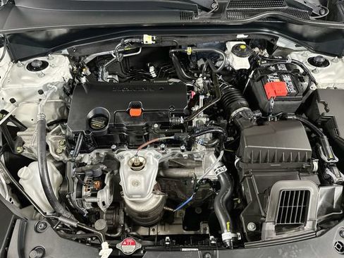 Certified 2024 Honda HR-V Sport image 32