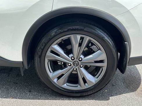 Certified 2024 Nissan Murano Platinum w/ Cargo Package AWD/4WD image 22