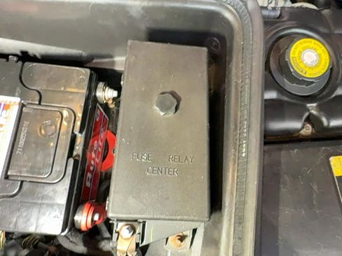 Used 1998 Chevrolet Corvette Convertible w/ Memory Pkg RWD image 90