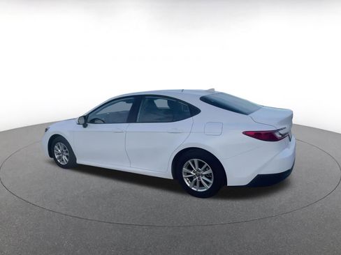 Used 2025 Toyota Camry LE image 10