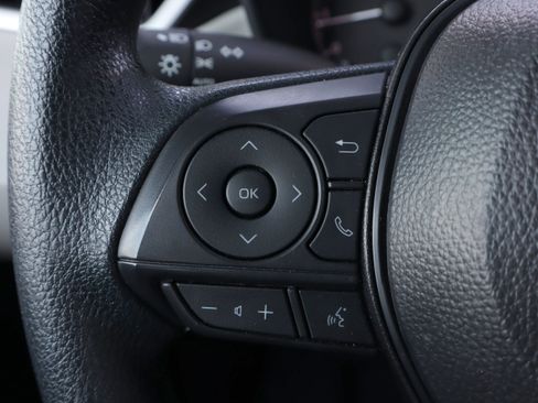Used 2025 Toyota Corolla LE FWD image 18