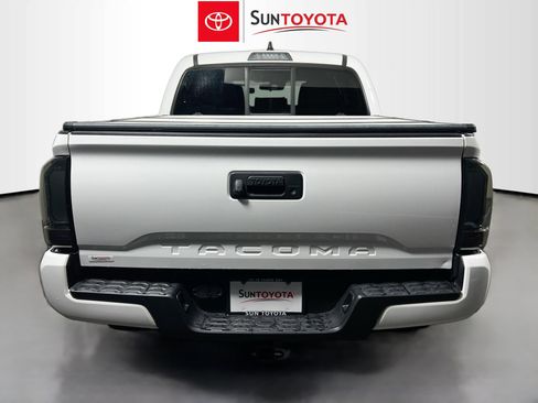 Used 2021 Toyota Tacoma SR w/ SR Convenience Package RWD image 5