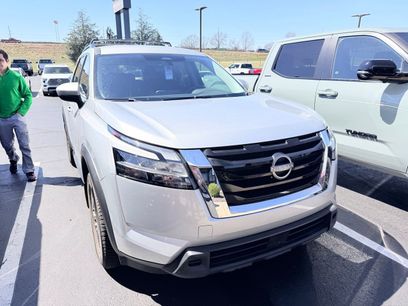 Used 2022 Nissan Pathfinder SV