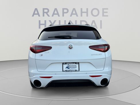 Used 2022 Alfa Romeo Stelvio Veloce AWD/4WD image 4