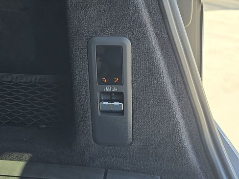 Certified 2025 Land Rover Range Rover Sport SE AWD/4WD image 14