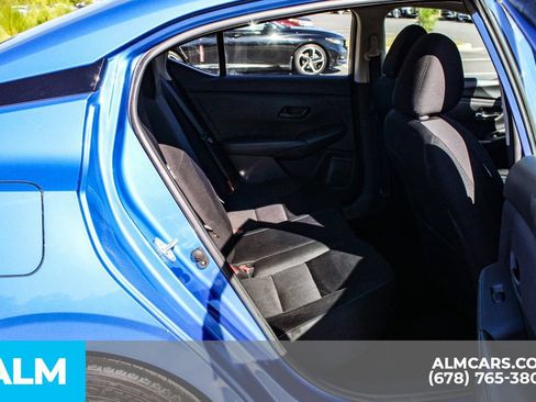 Used 2024 Nissan Sentra SV FWD image 17