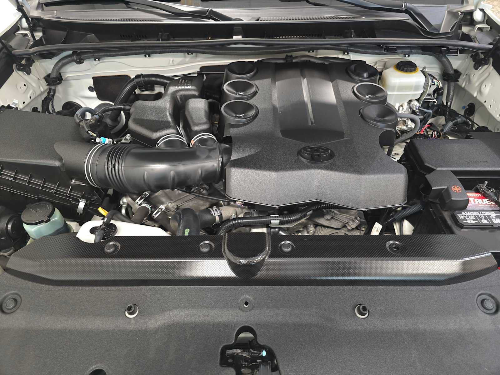 Used 2015 Toyota 4Runner Limited AWD/4WD image 9