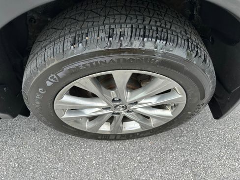 Used 2016 Toyota RAV4 Limited AWD/4WD image 9