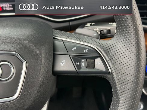 Used 2024 Audi Q5 e Premium Plus w/ Premium Plus Package AWD/4WD image 36