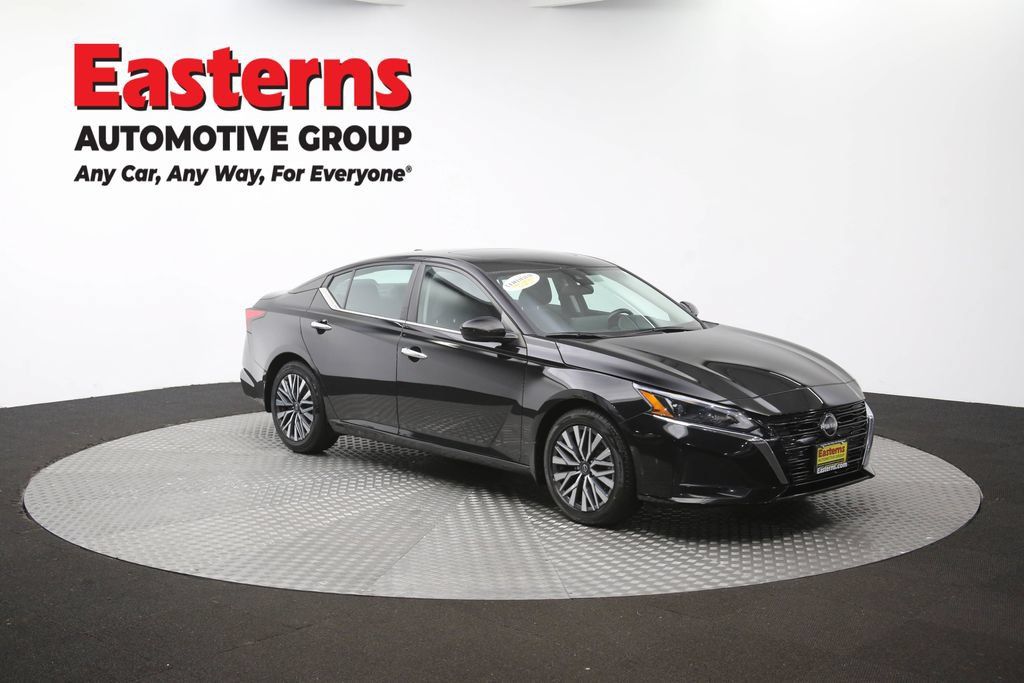 Used 2024 Nissan Altima 2.5 SV w/ SV Premium Package FWD image 50