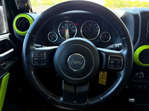 Used 2016 Jeep Wrangler Sport w/ Connectivity Group AWD/4WD image 22