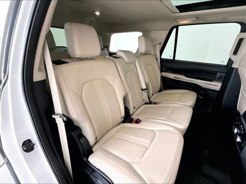 Used 2022 Ford Expedition Platinum image 35