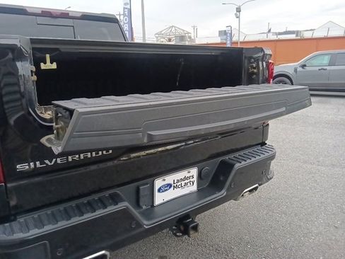 Used 2024 Chevrolet Silverado 1500 High Country w/ Technology Package image 28