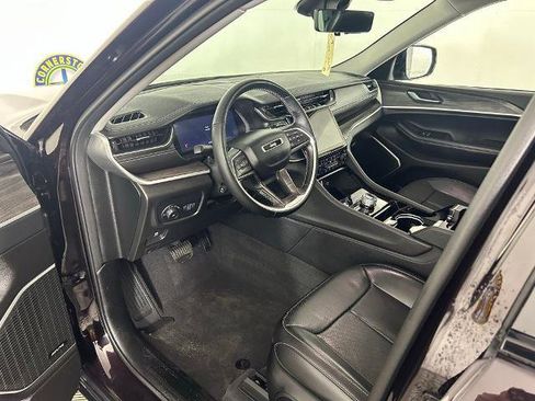 Used 2022 Jeep Grand Cherokee L Limited w/ Luxury Tech Group II AWD/4WD image 13