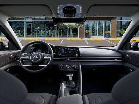 New 2026 Hyundai Elantra SE FWD image 11