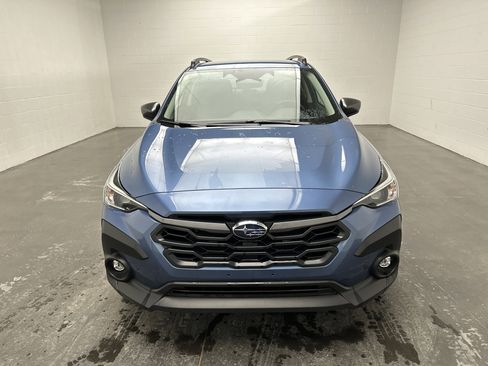 Used 2024 Subaru Crosstrek 2.0i Premium image 3